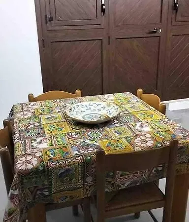Mandorlo Barocco דירה