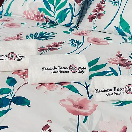 Mandorlo Barocco * Noto